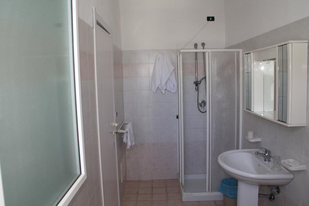 Hotel Villaggio Club Altalia Residence Brancaleone Oda fotoğraf